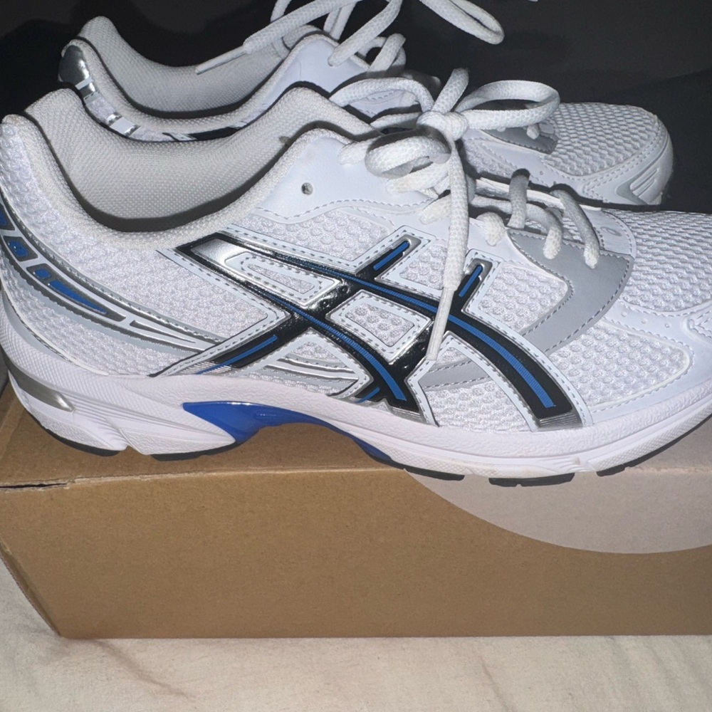 ASICS Gel-1130 White and Blue Sneakers